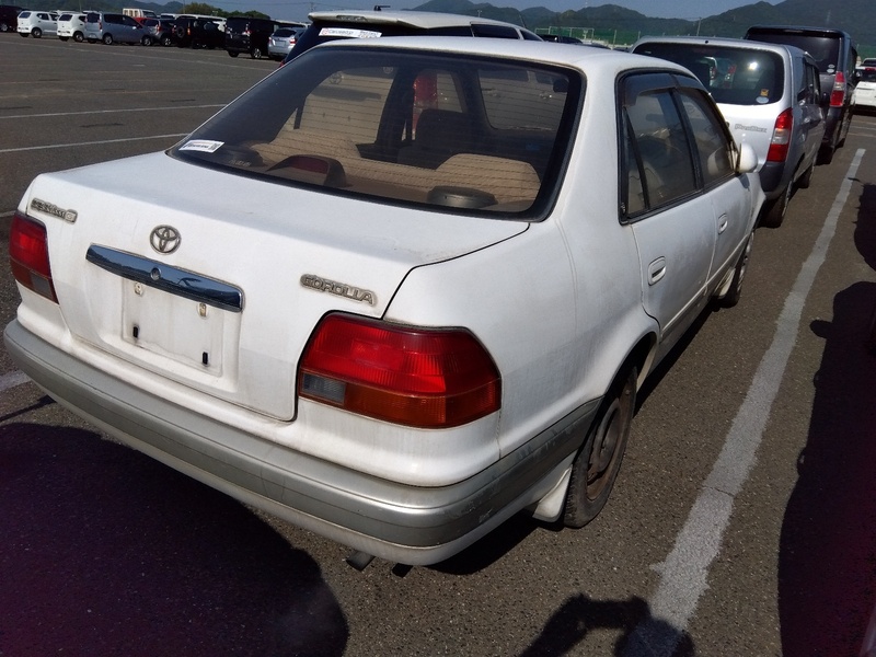 COROLLA SEDAN
