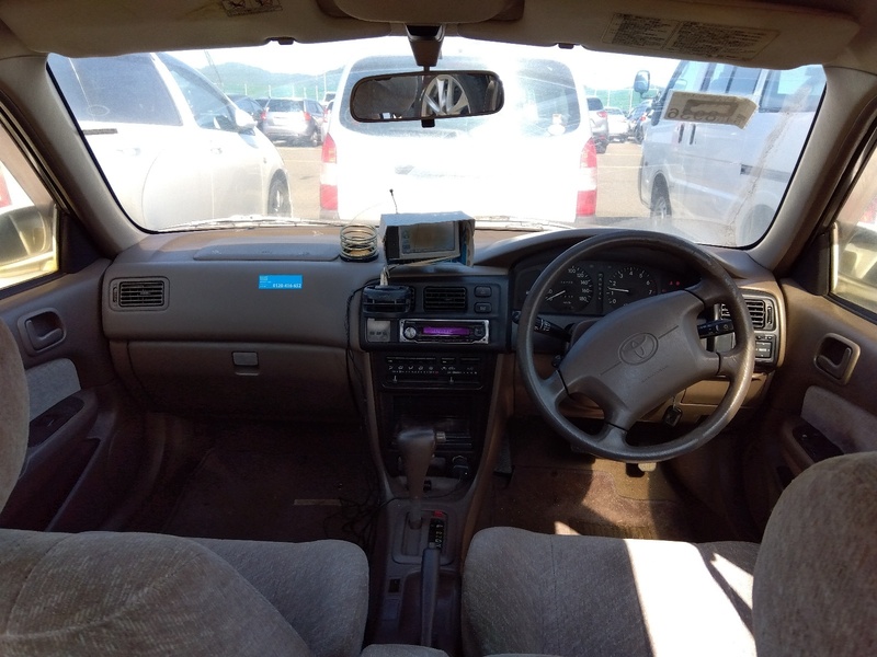 COROLLA SEDAN