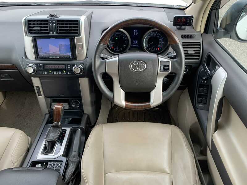 LAND CRUISER PRADO-27