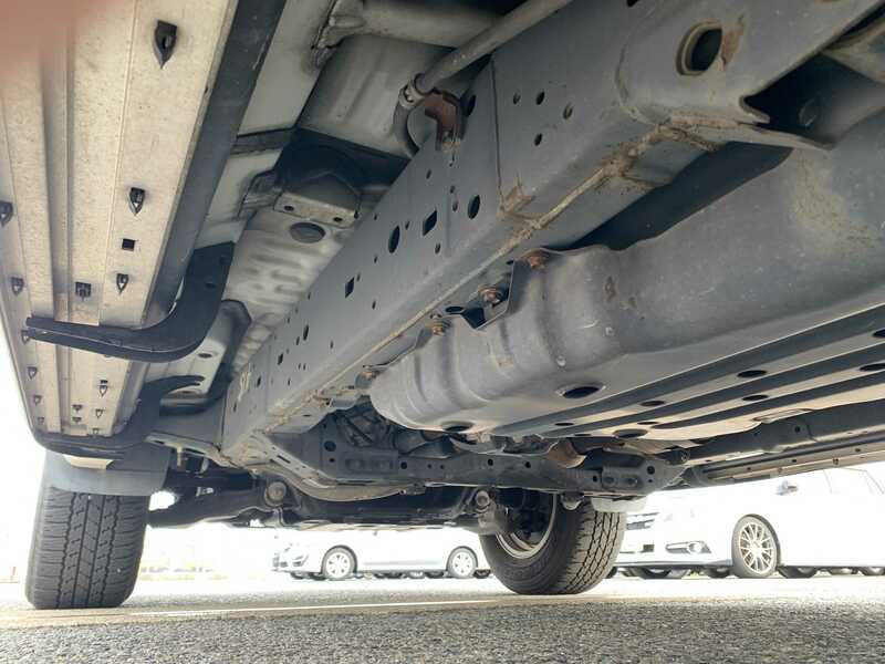 LAND CRUISER PRADO-32