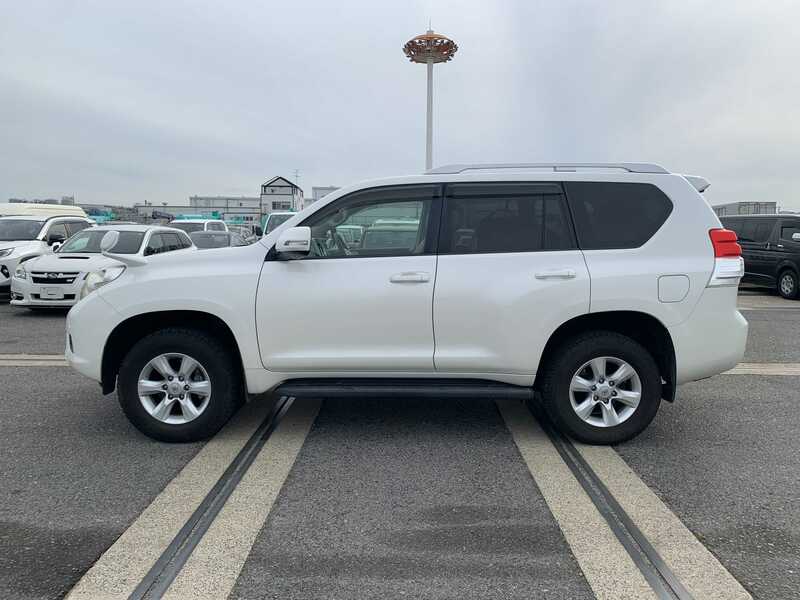 LAND CRUISER PRADO-1