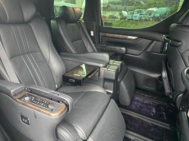 ALPHARD-19
