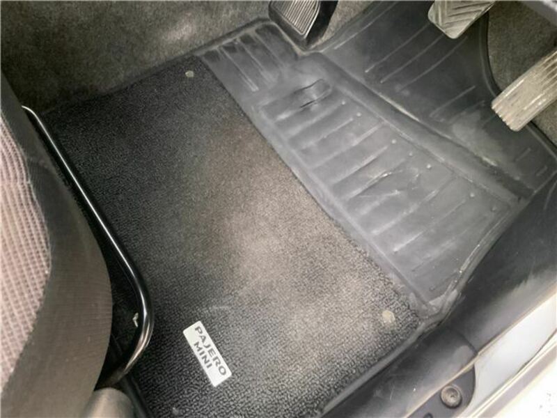 PAJERO MINI-16