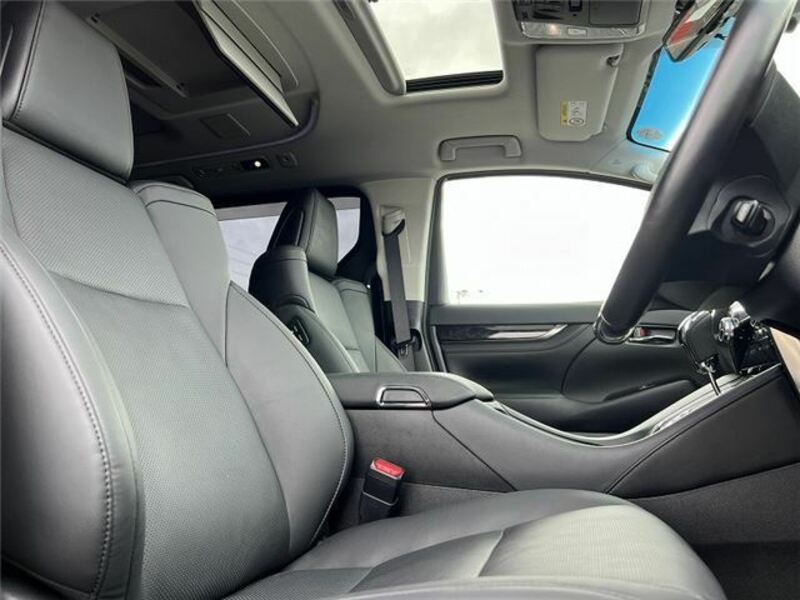 VELLFIRE-13