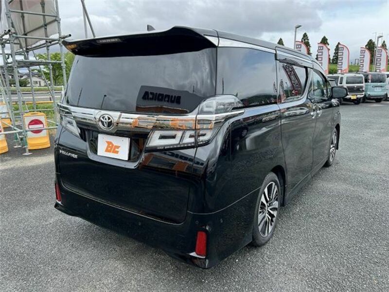 VELLFIRE-14
