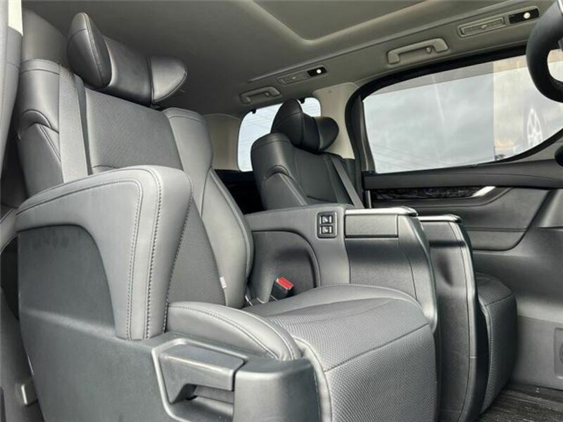 VELLFIRE-15