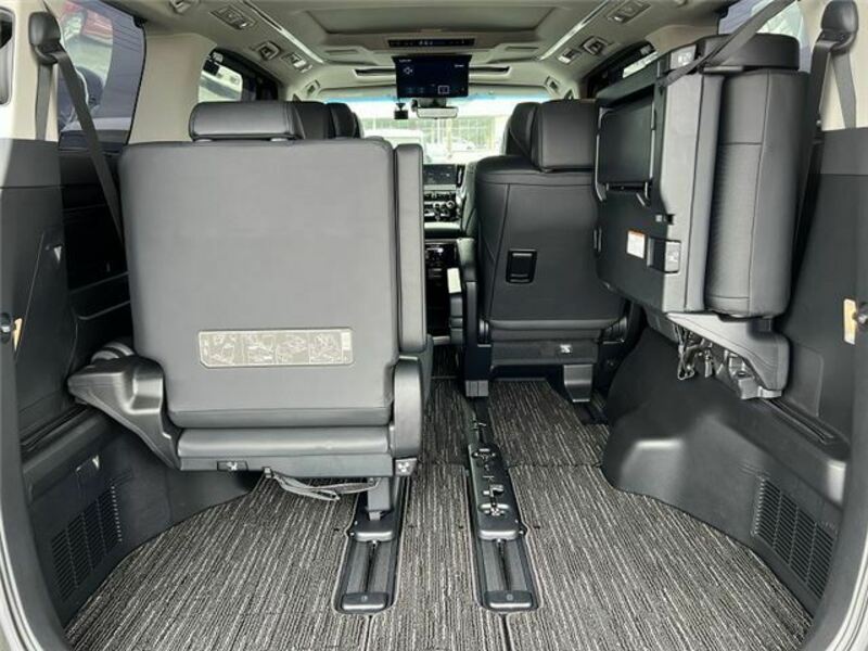 VELLFIRE-16