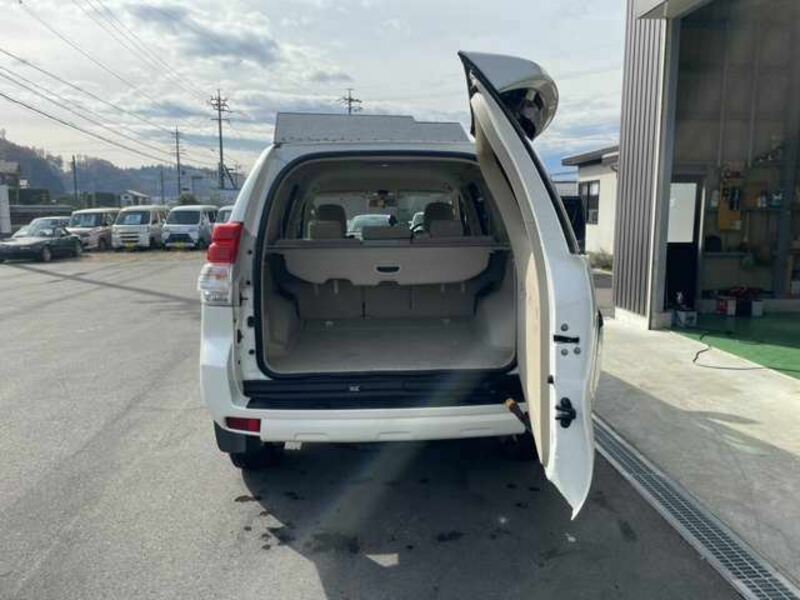 LAND CRUISER PRADO-13