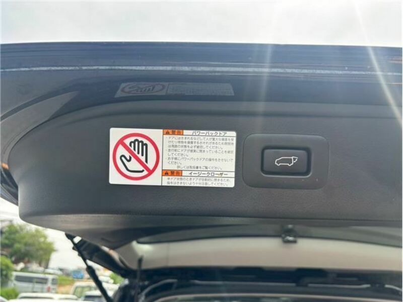 VELLFIRE-16