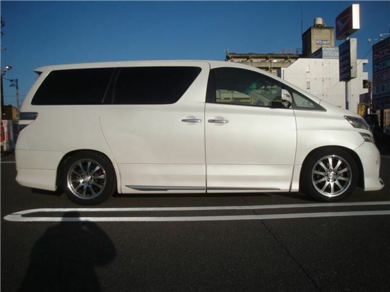 VELLFIRE-5