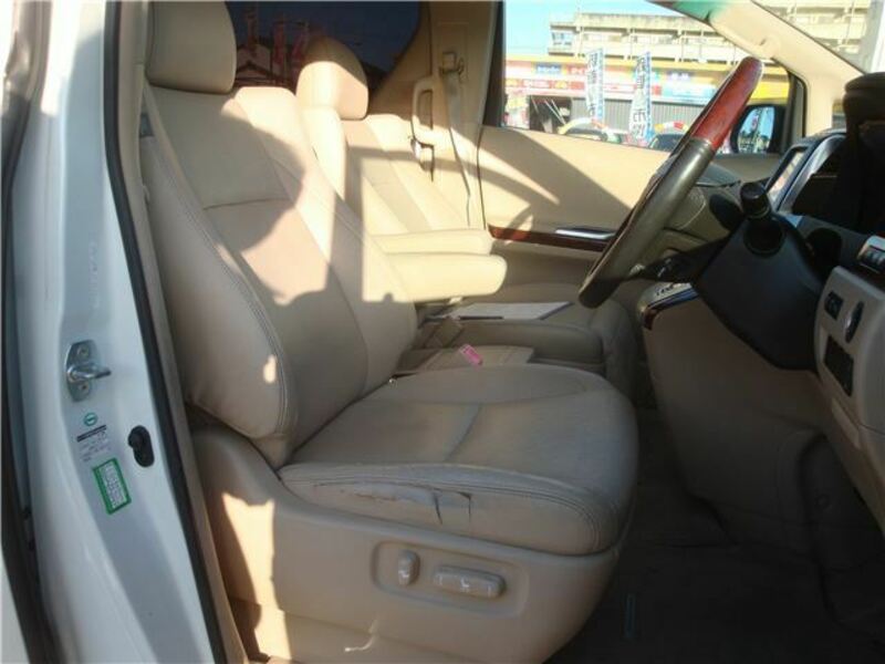 VELLFIRE-13
