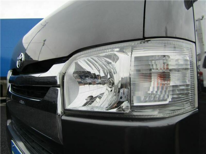 HIACE-8