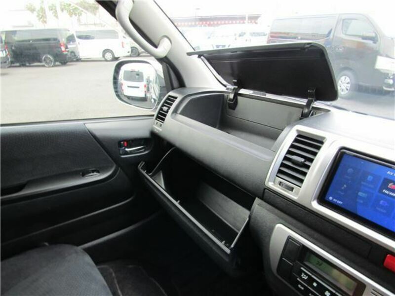 HIACE-31