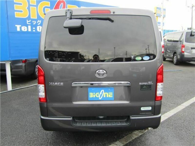 HIACE-37