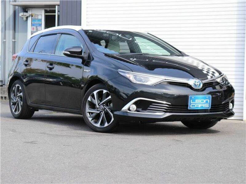 TOYOTA AURIS