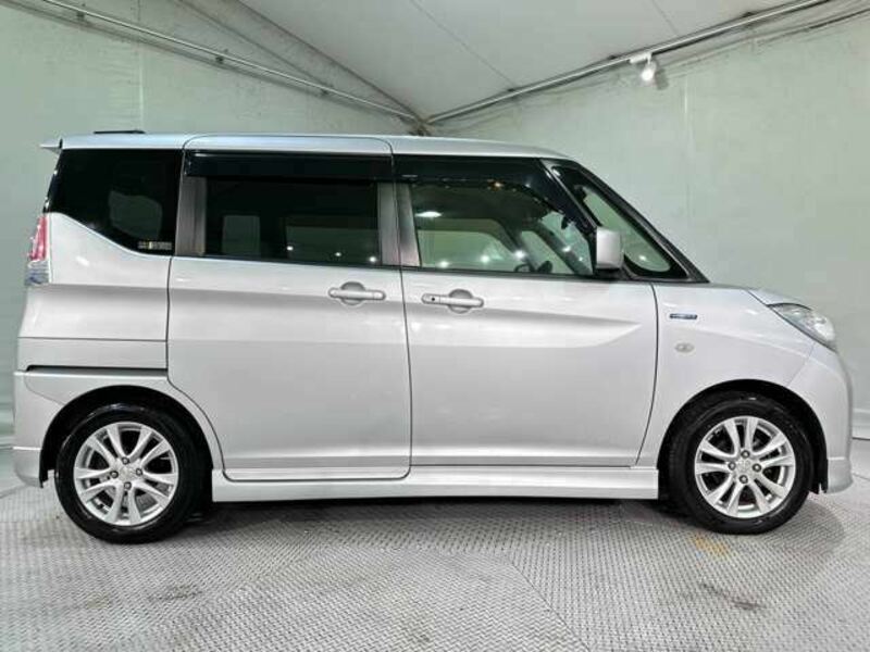 DELICA D2