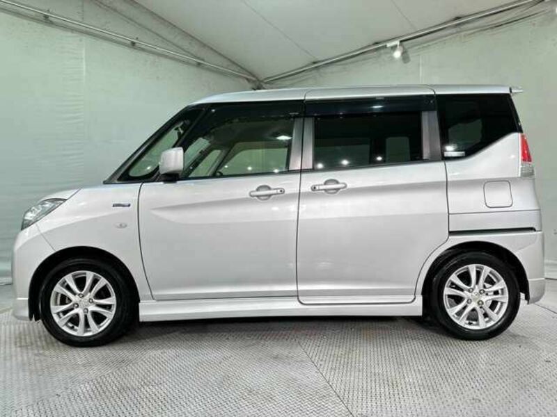 DELICA D2