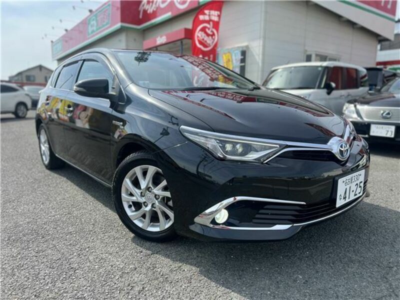 TOYOTA AURIS