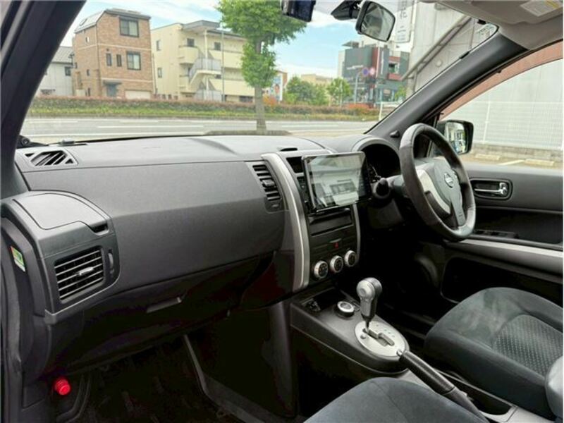 X-TRAIL-18