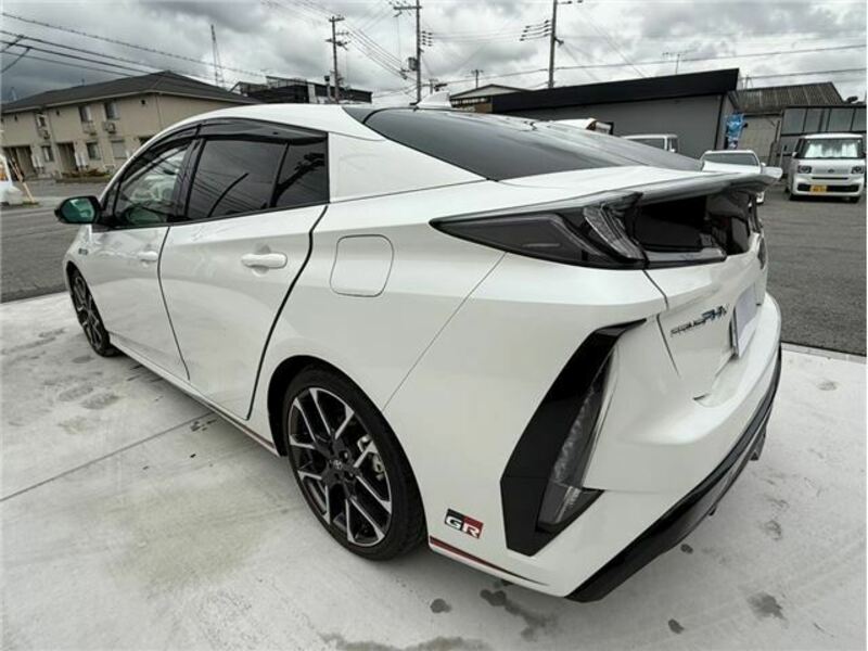 PRIUS PHV