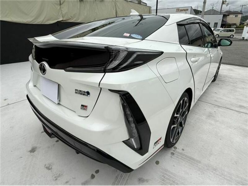 PRIUS PHV