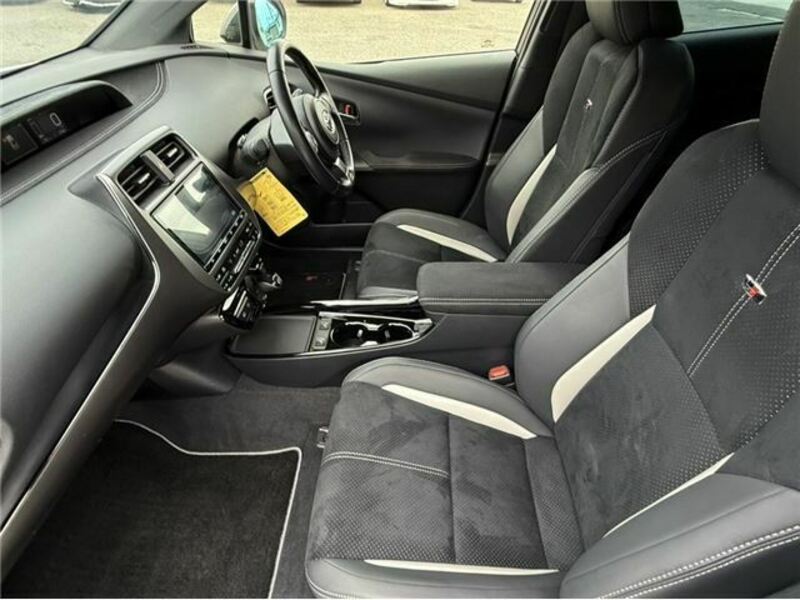 PRIUS PHV