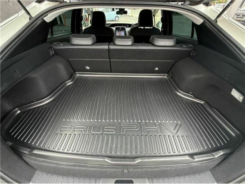 PRIUS PHV