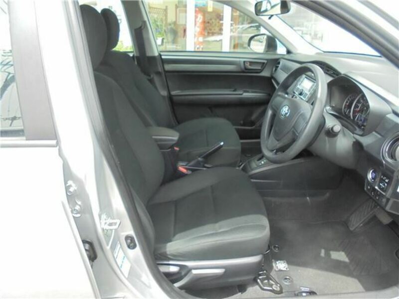 COROLLA AXIO