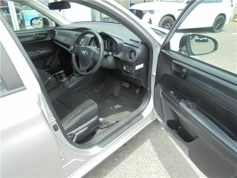 COROLLA AXIO