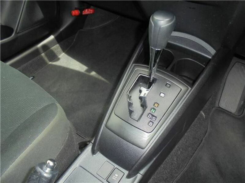 COROLLA AXIO