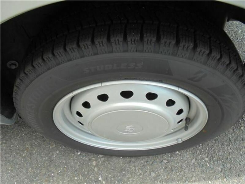 COROLLA AXIO