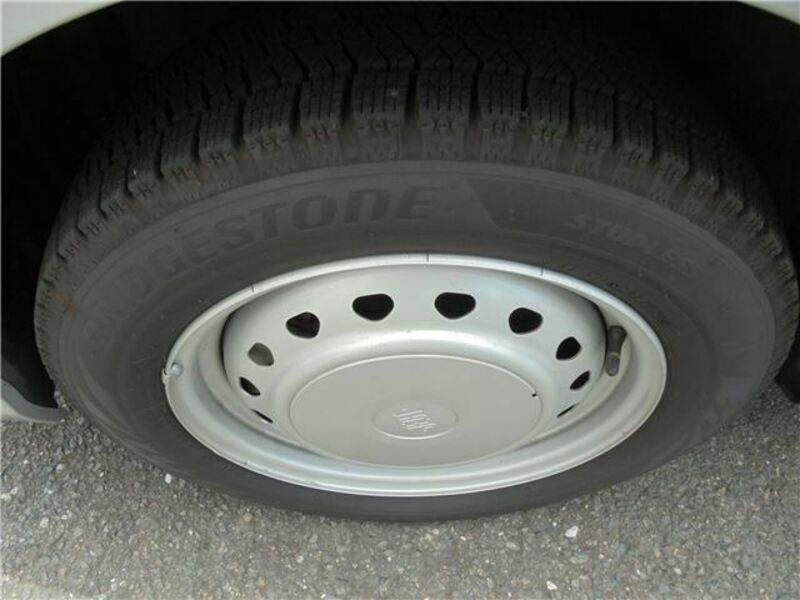 COROLLA AXIO