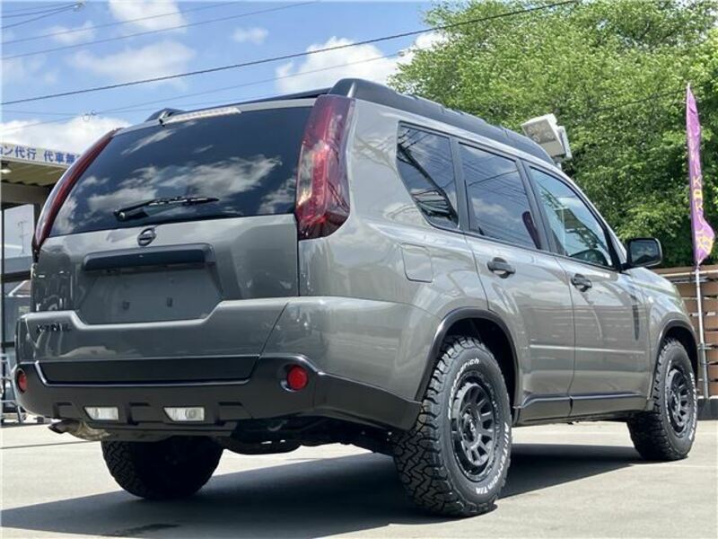 X-TRAIL