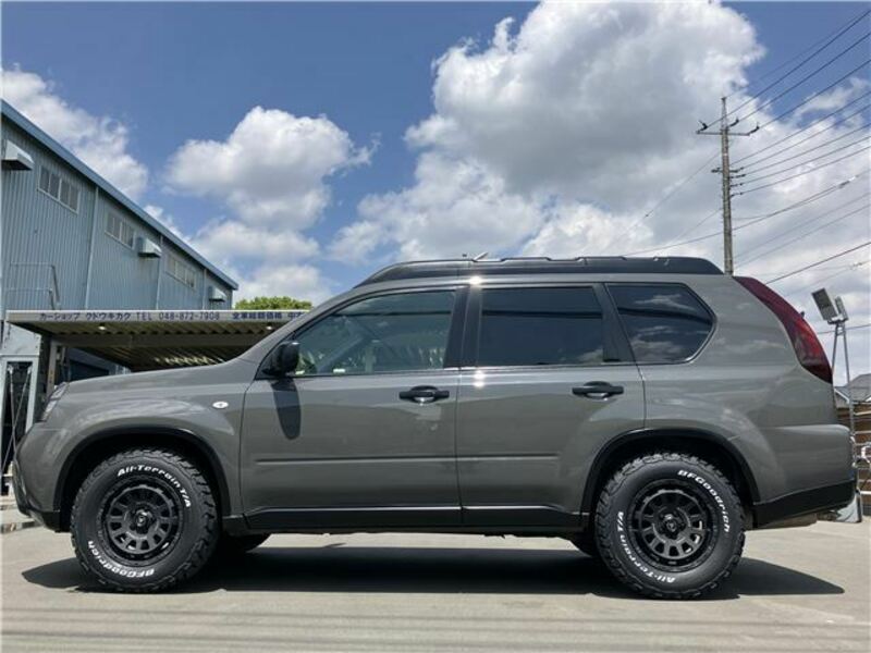 X-TRAIL