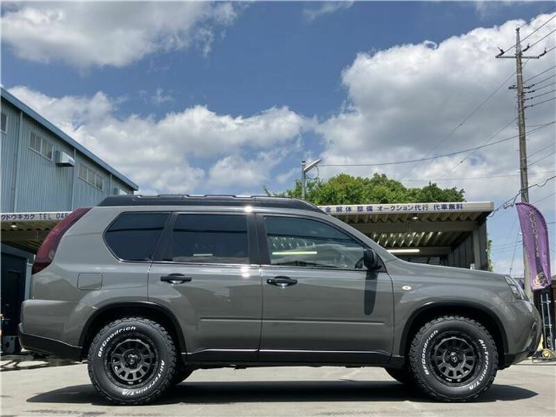 X-TRAIL