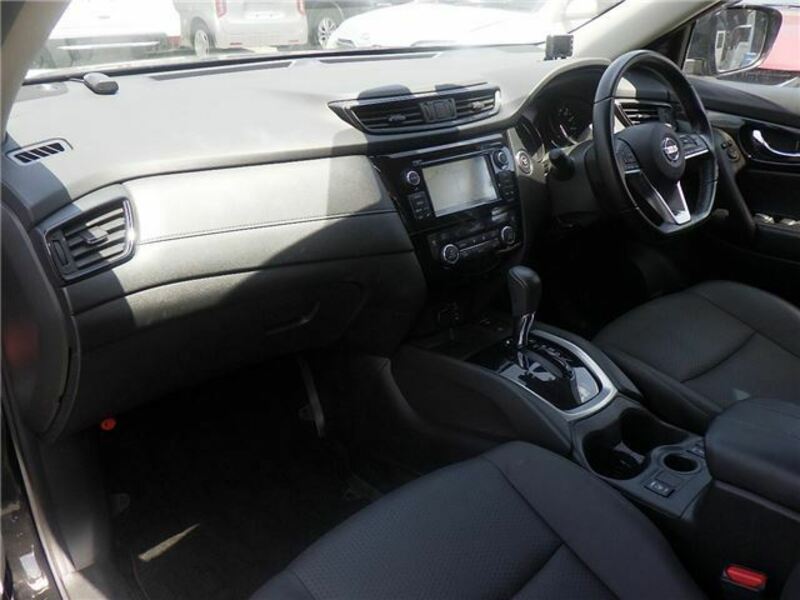 X-TRAIL