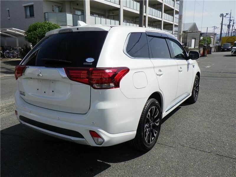 OUTLANDER PHEV