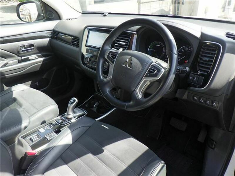 OUTLANDER PHEV