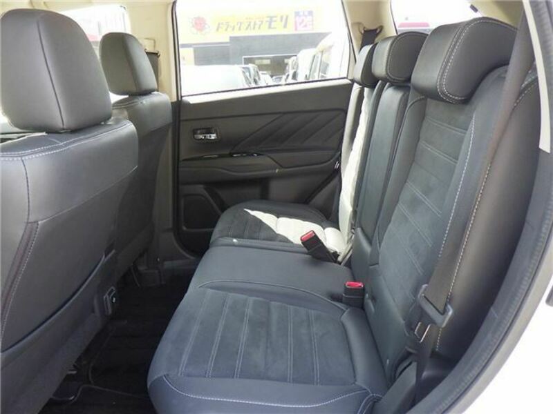 OUTLANDER PHEV