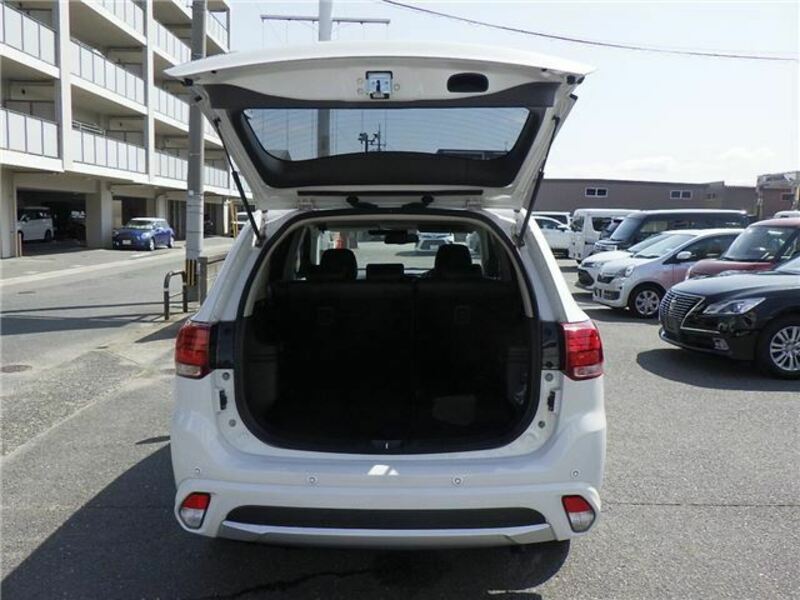 OUTLANDER PHEV