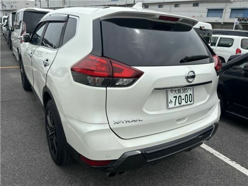 X-TRAIL