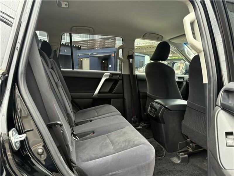LAND CRUISER PRADO-24