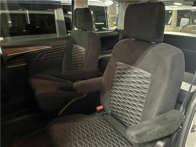 DELICA D5