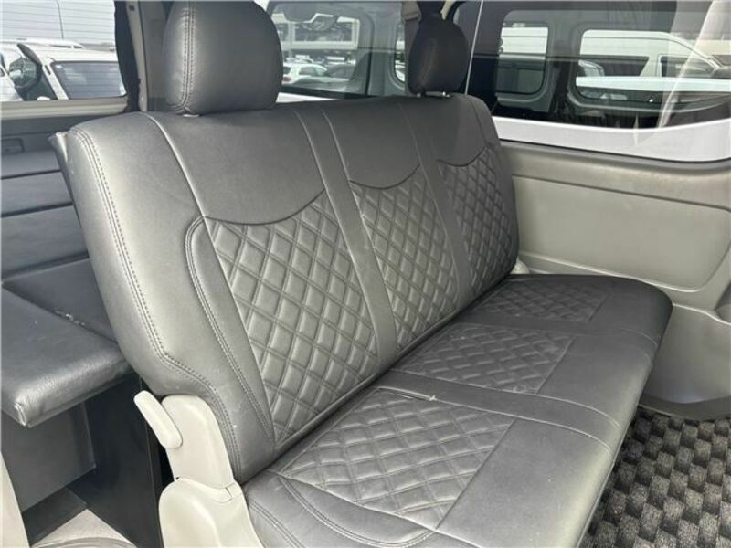 HIACE VAN-9