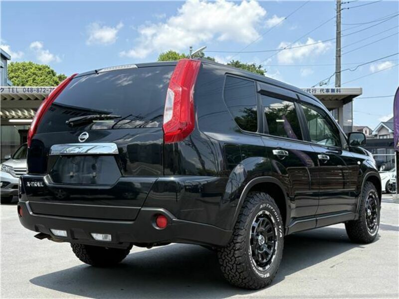 X-TRAIL