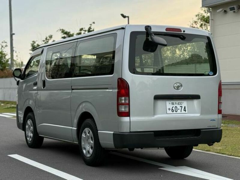 HIACE VAN-4