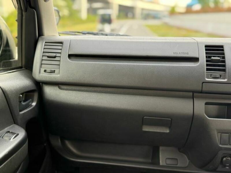 HIACE VAN-10