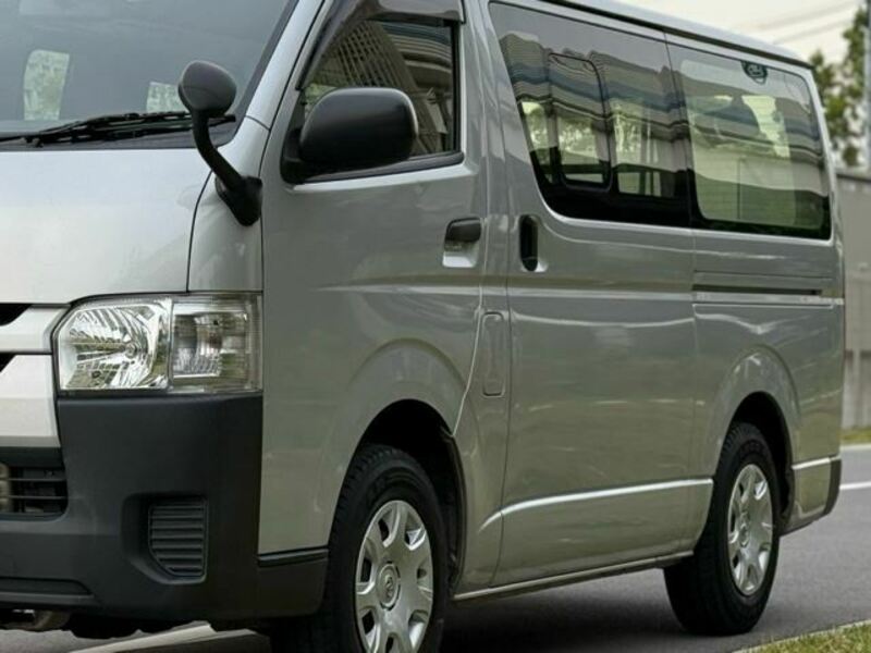 HIACE VAN-28