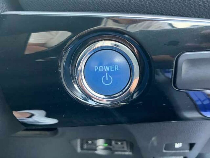 PRIUS-13