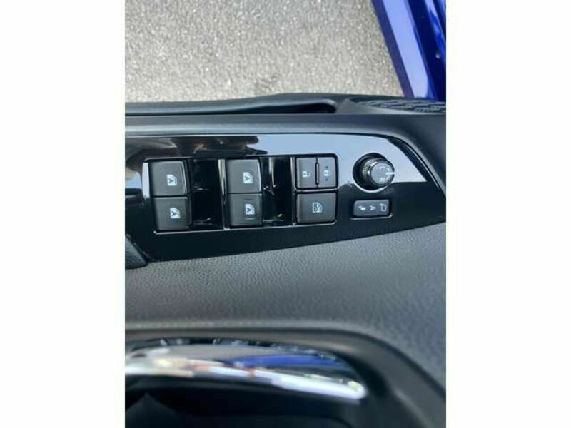 PRIUS-18